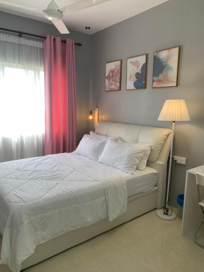 Dnaura Homestay Batu Buruk Terengganu Куала Теренгану Екстериор снимка